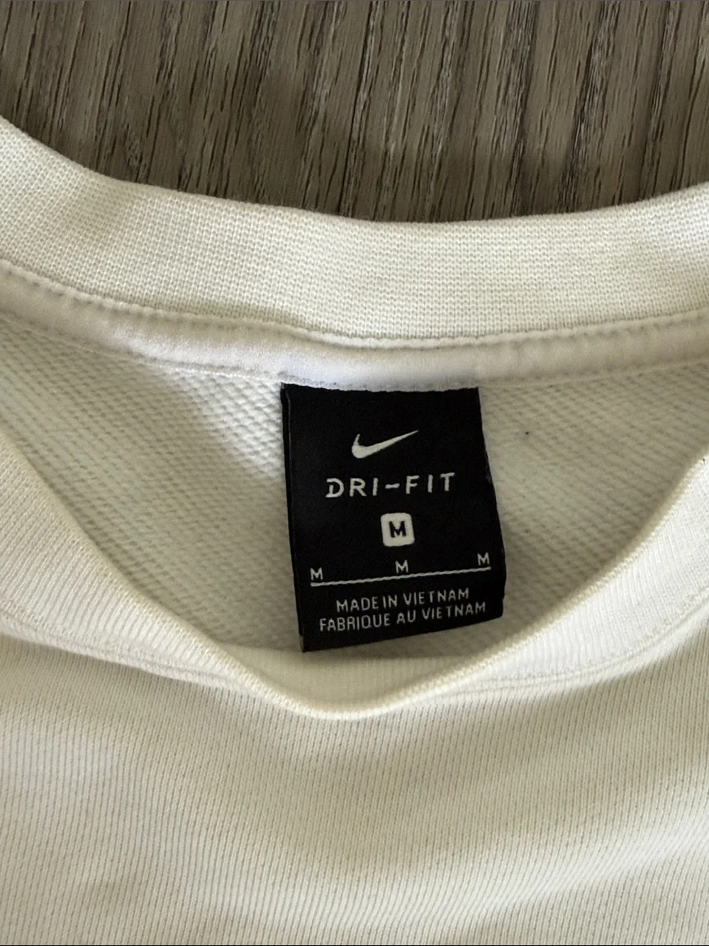 Nike Dri-Fit Sweatshirt Medium White “Just Do It” on Arm & Swoosh On Back